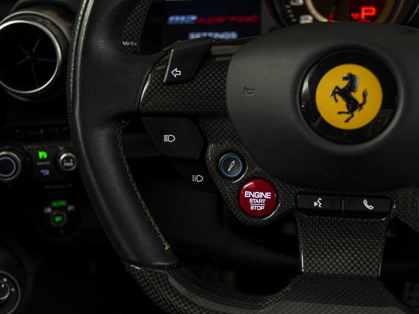 Ferrari 812 6.5 V12 Superfast HELE